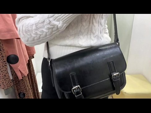 ❤️ Masturbasi publik dari jalang muda FeralBerry dengan dildo di kamar pas ️❌ Video porno pada kami id.porno-negrov.ru ❤